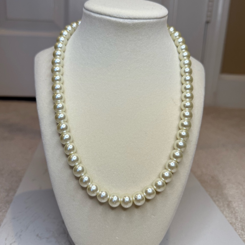 Classic White Faux Pearl Necklace